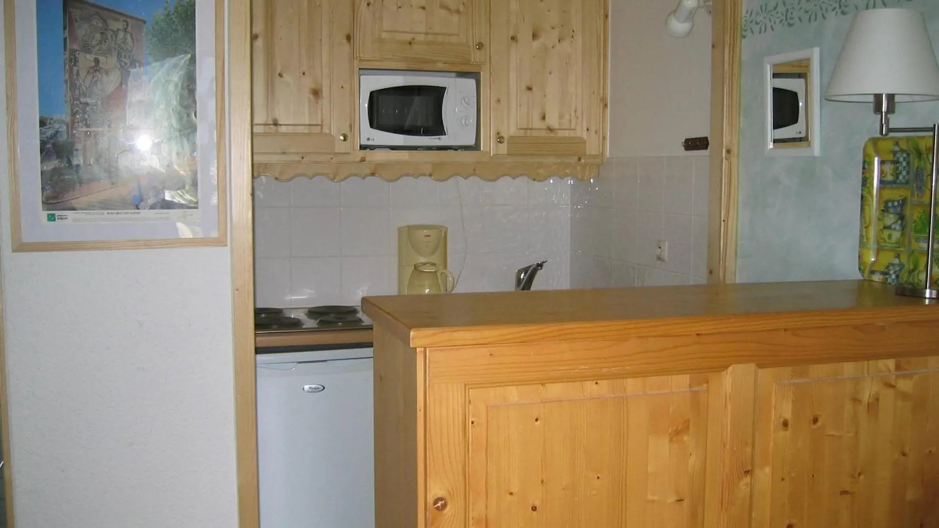 Meribel Mottaret: Apt 6 Pers, Balcon, Casier Skis, Ascenseur, Animaux Admis - Fr-1-355-33 0*,